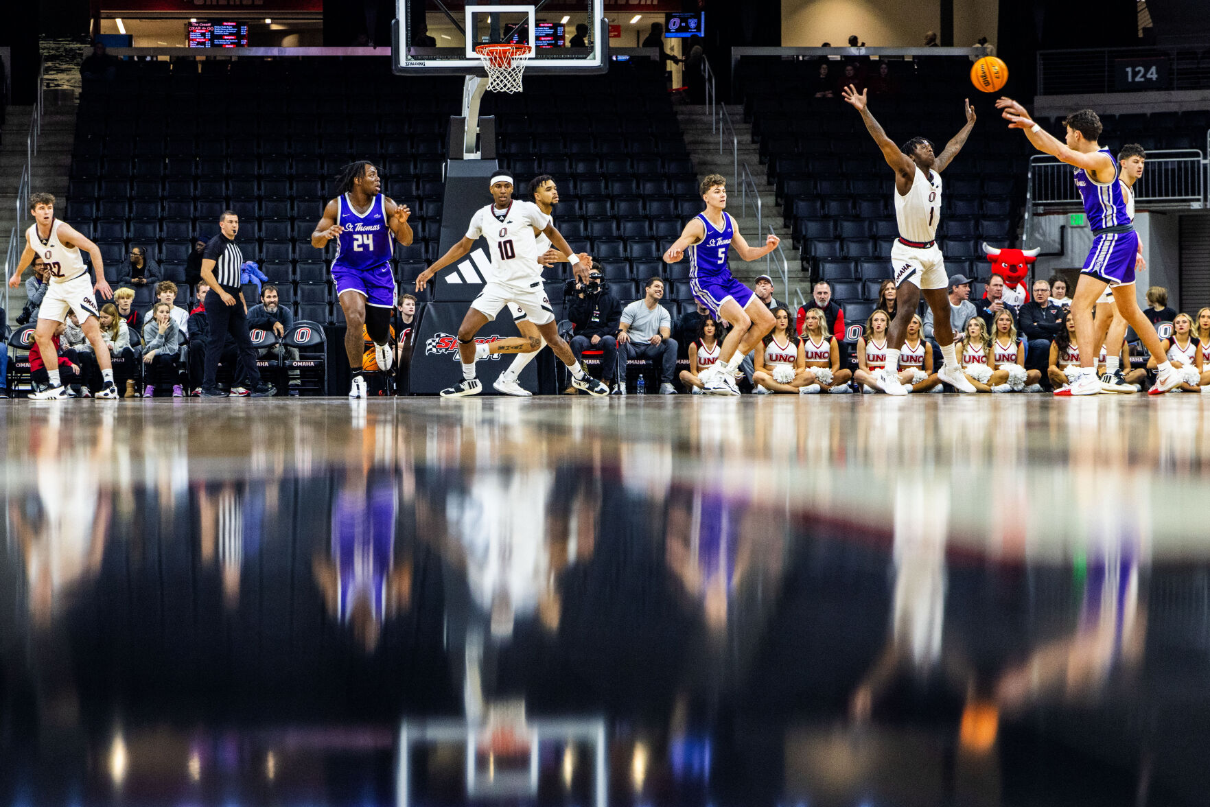 020124-owh-spo-unobkc-cm11.jpg